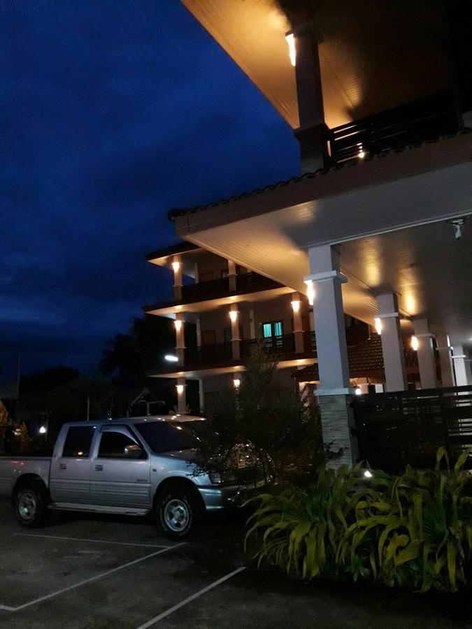 M Grand Hotel Bueng Kan Esterno foto
